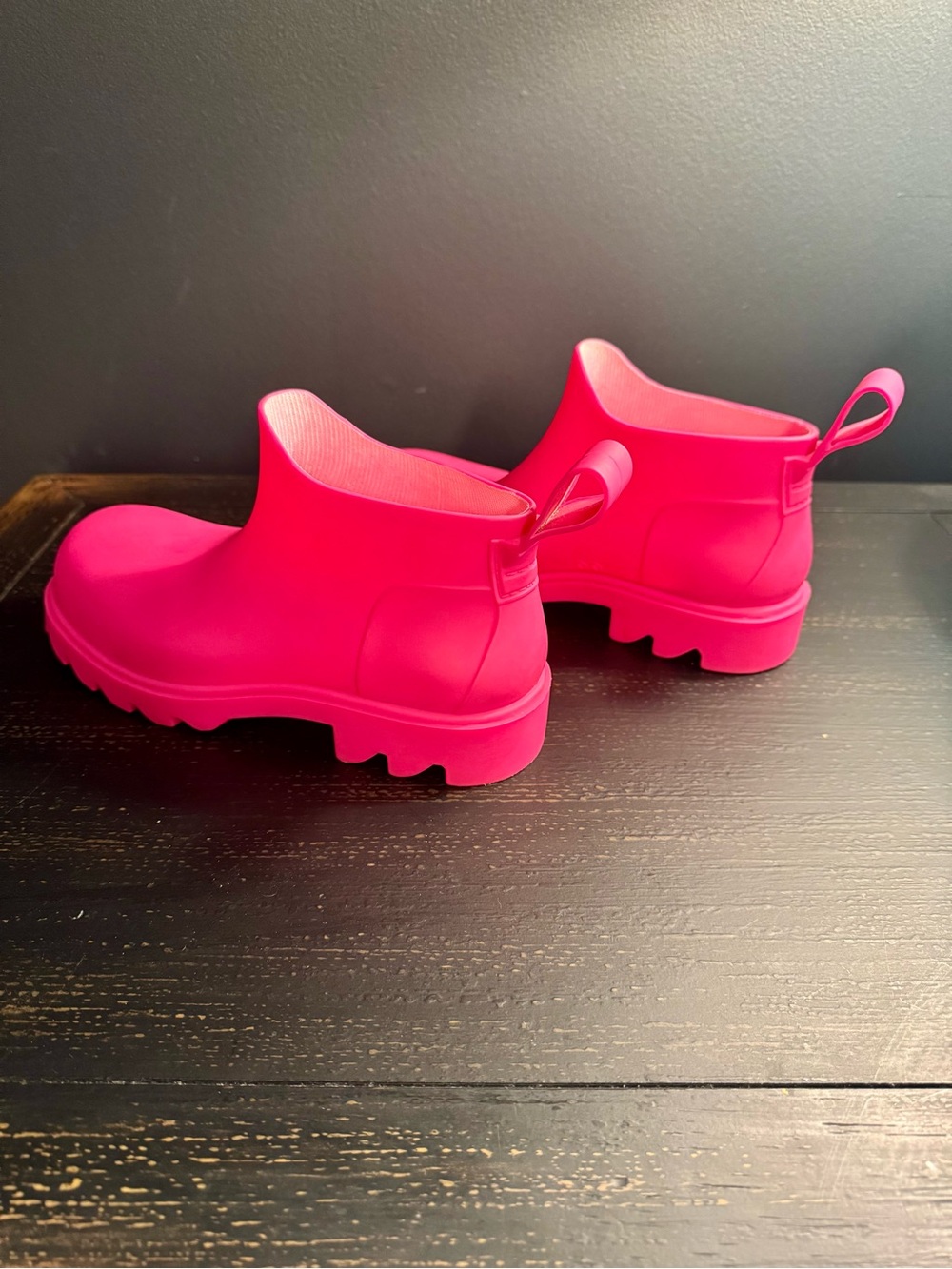 Free People Collection High Street Rain Boot in Dragon Fruit Size 6 - Picture 5 of 8